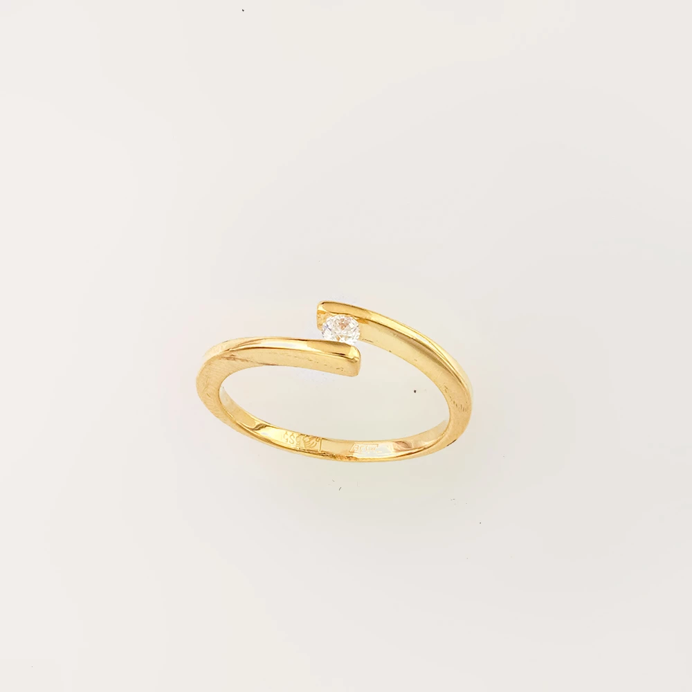 Кольцо с бриллиантом из желтого золота 585 пробы