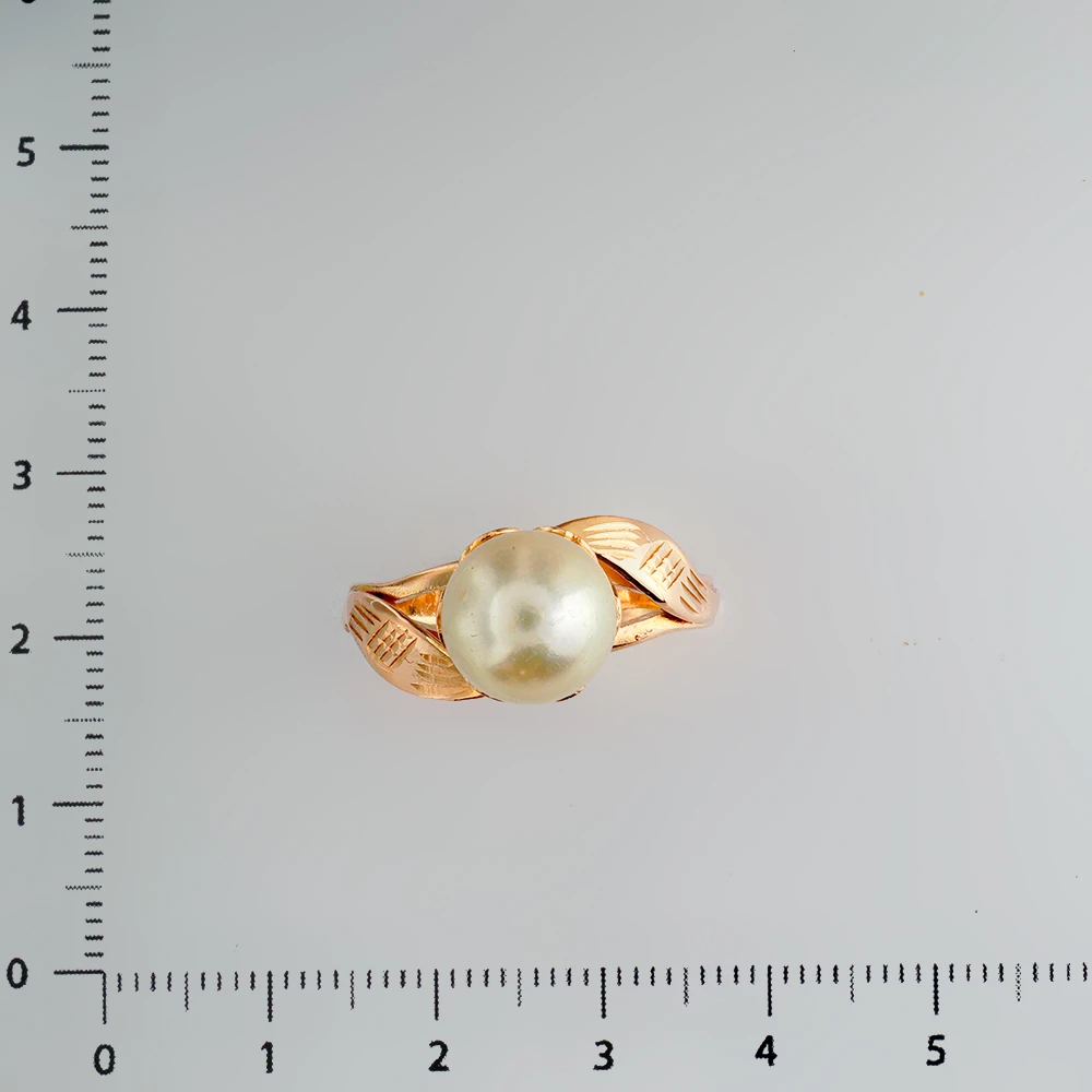 Кольцо с культивированным жемчугом из красного золота 583 пробы