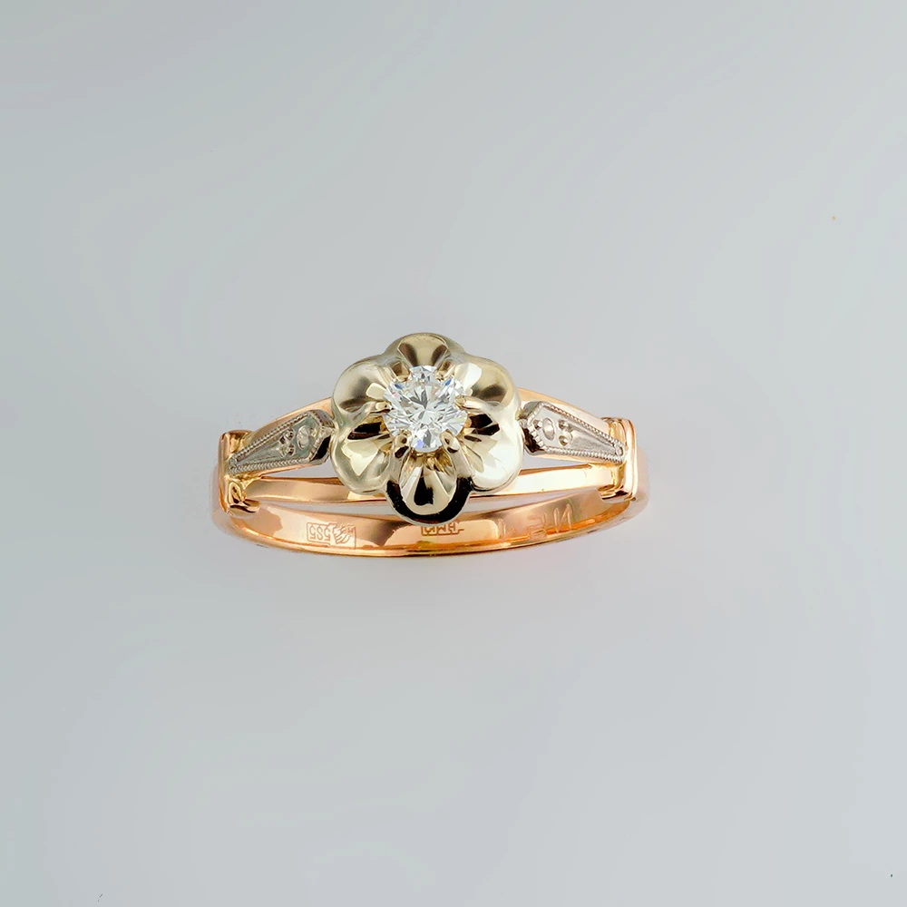 Кольцо с бриллиантом из красного золота 585 пробы