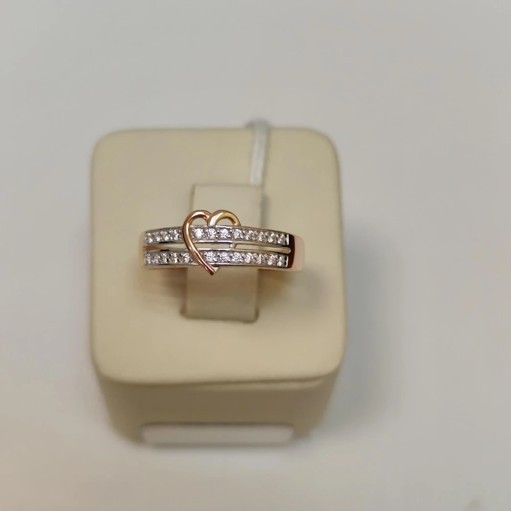 Кольцо с фианитом из красного золота 585 пробы