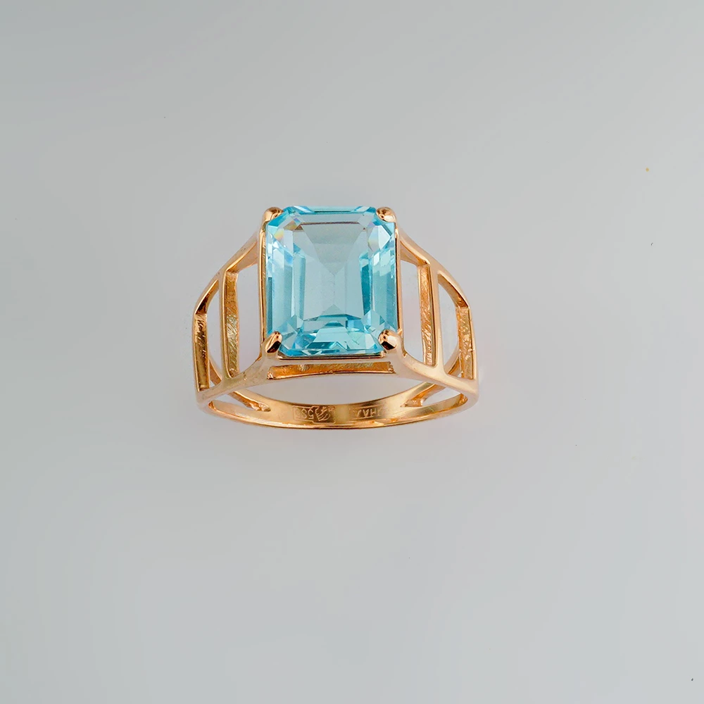 Кольцо с топазом из красного золота 585 пробы