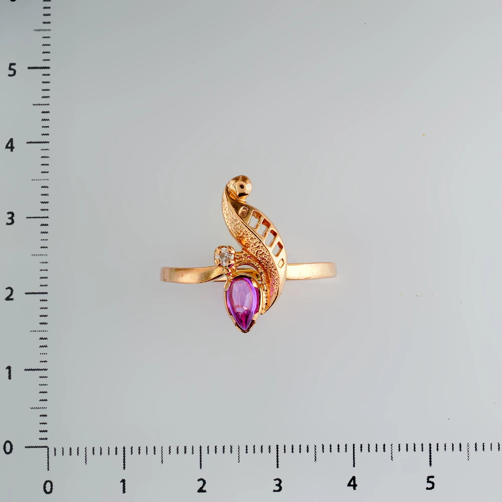 Кольцо с фианитом из красного золота 585 пробы