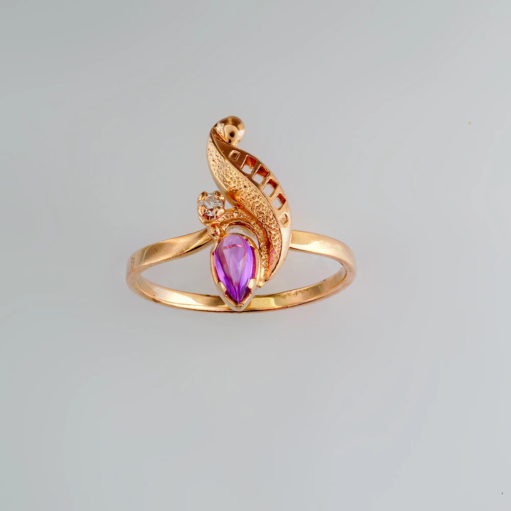 Кольцо с фианитом из красного золота 585 пробы