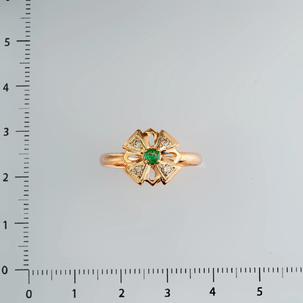 Кольцо с изумрудом из красного золота 585 пробы