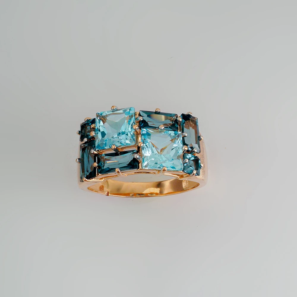 Кольцо с топазом из красного золота 585 пробы