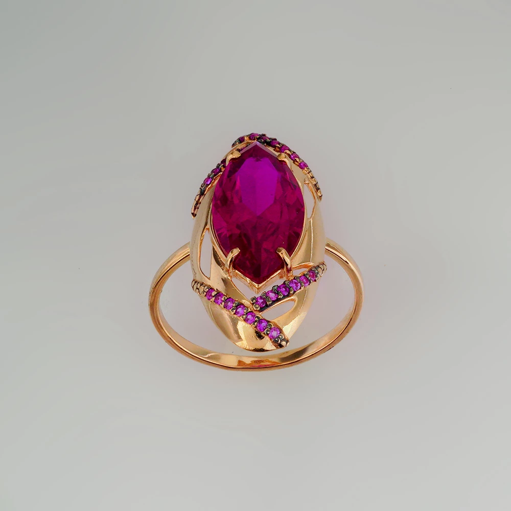 Кольцо с фианитом из красного золота 585 пробы