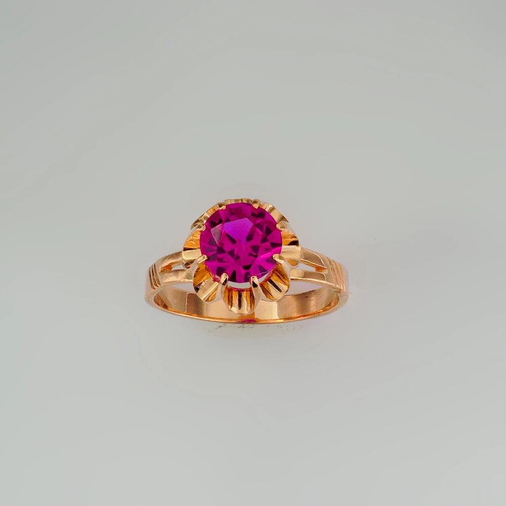 Кольцо с фианитом из красного золота 583 пробы