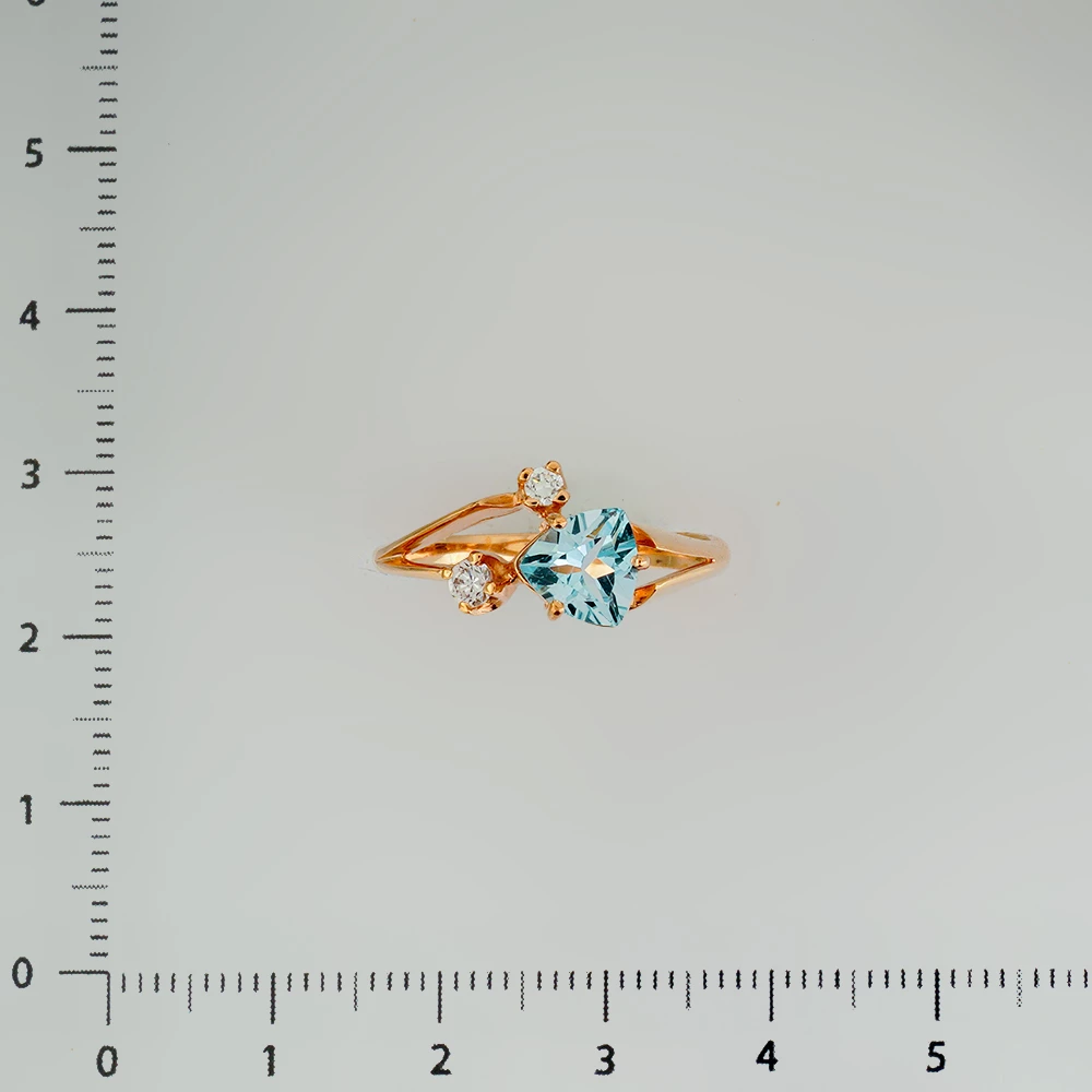 Кольцо с топазом из красного золота 375 пробы