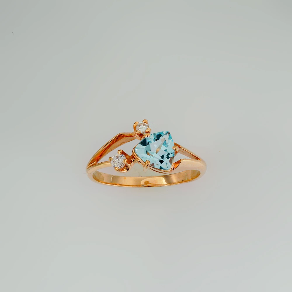 Кольцо с топазом из красного золота 375 пробы