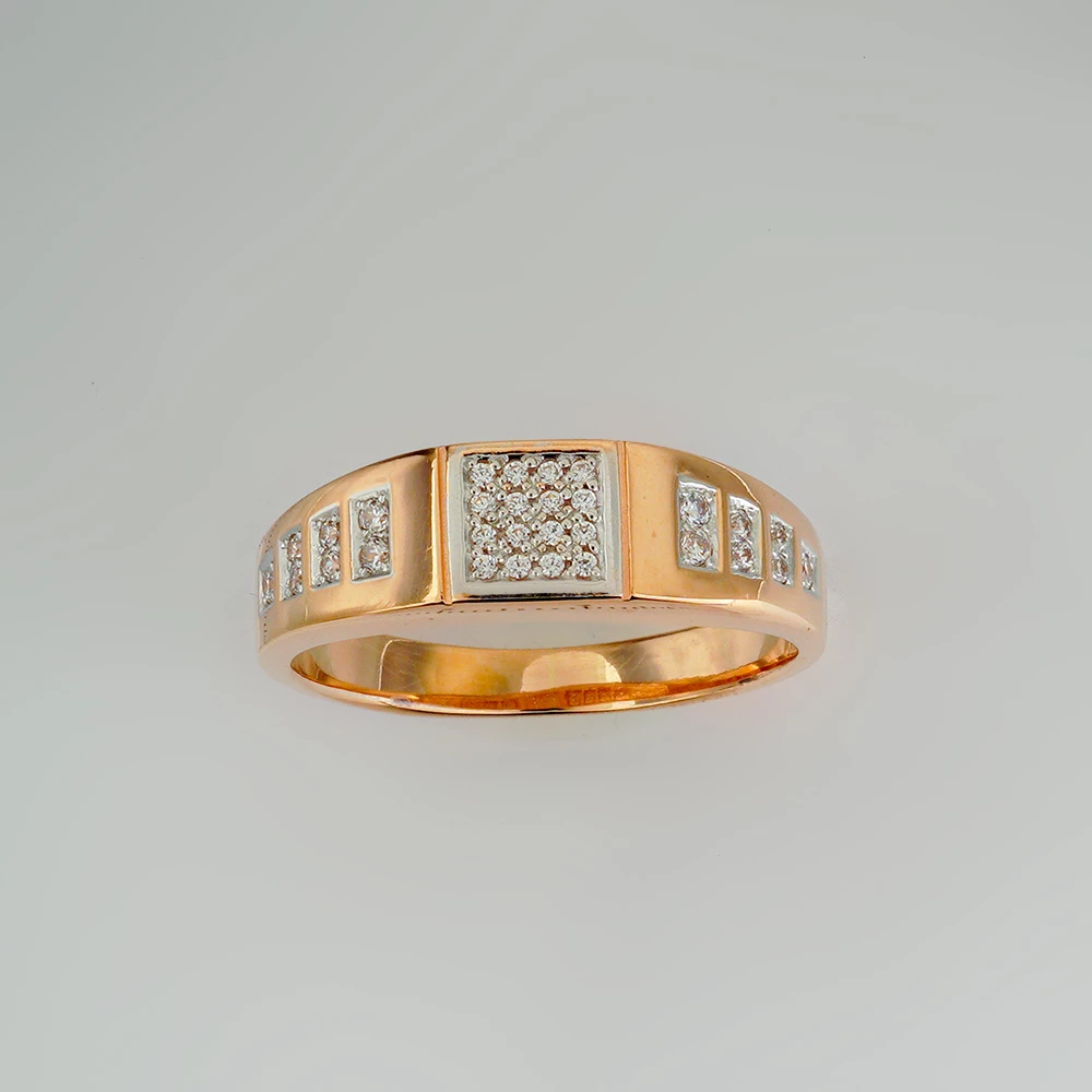 Кольцо с фианитом из красного золота 585 пробы