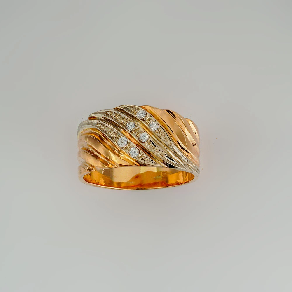 Кольцо с фианитом из красного золота 585 пробы