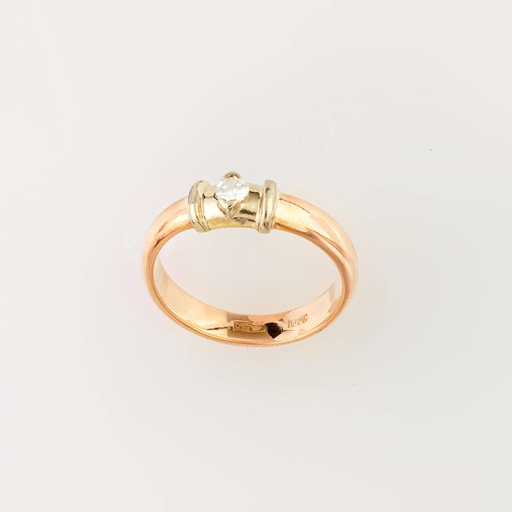 Кольцо с фианитом из красного золота 585 пробы