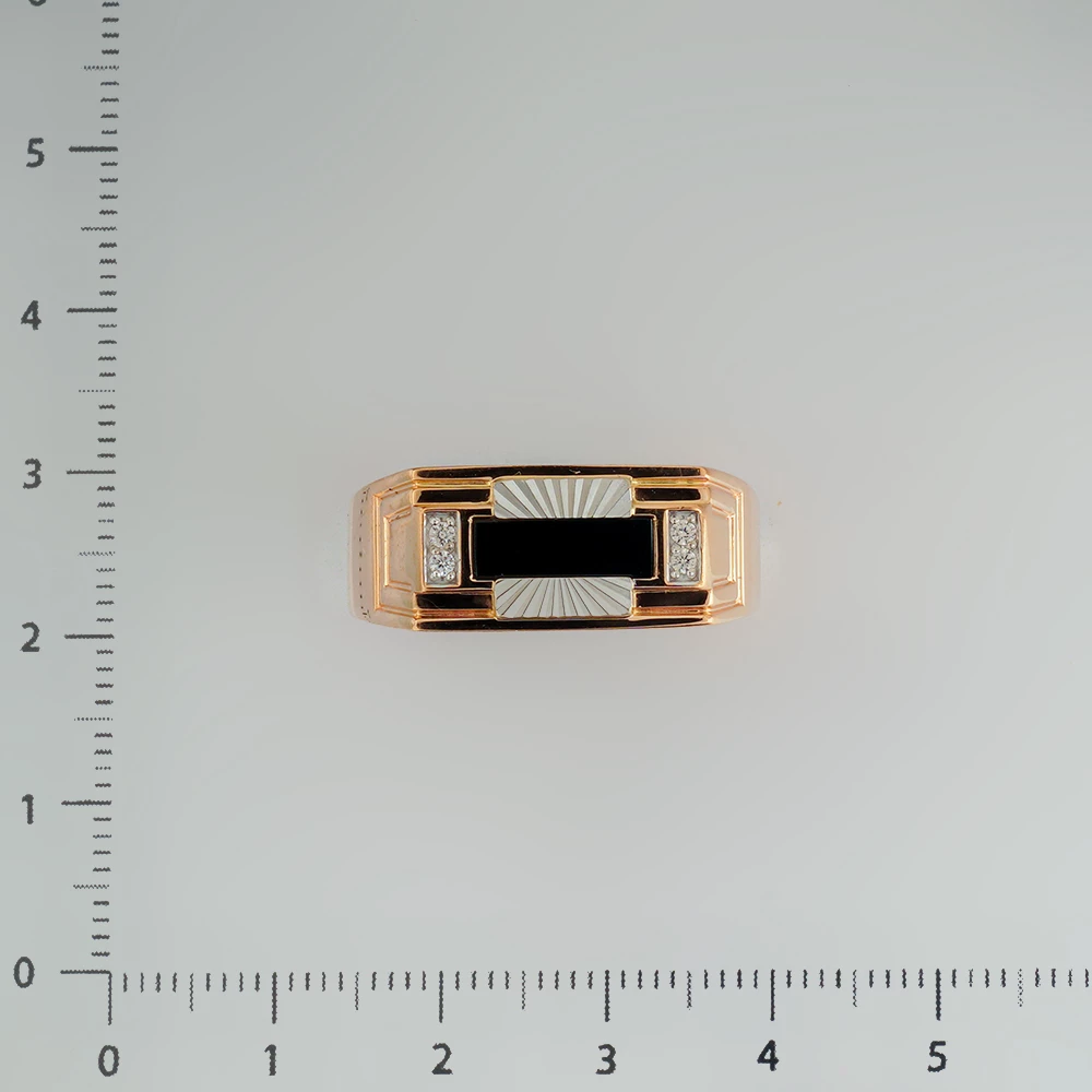 Кольцо с ониксом из красного золота 585 пробы