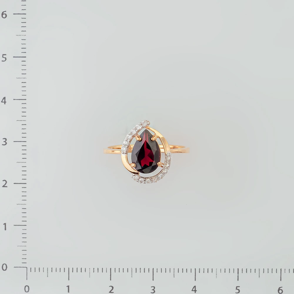 Кольцо с гранатом из красного золота 585 пробы