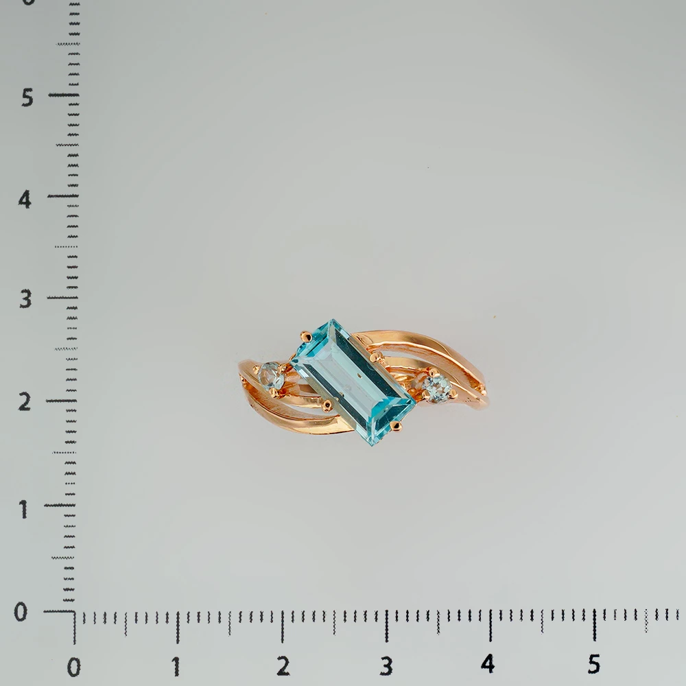 Кольцо с топазом из красного золота 585 пробы