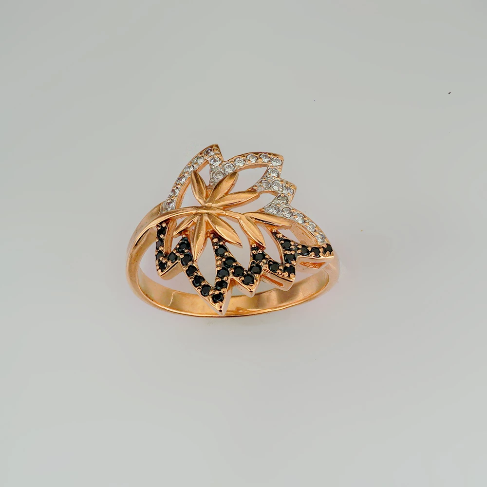 Кольцо с фианитом из красного золота 585 пробы