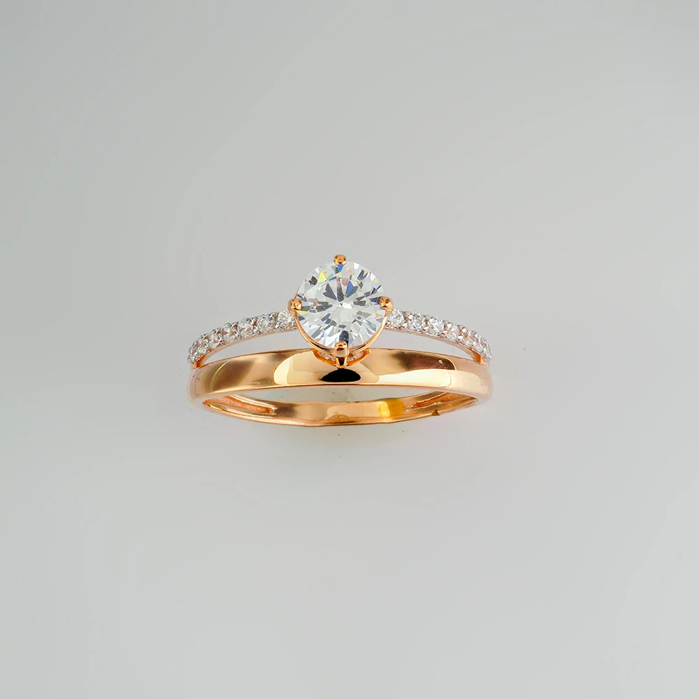 Кольцо с фианитом из красного золота 585 пробы