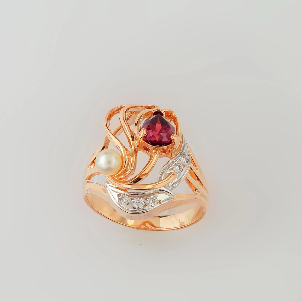 Кольцо с гранатом из красного золота 585 пробы