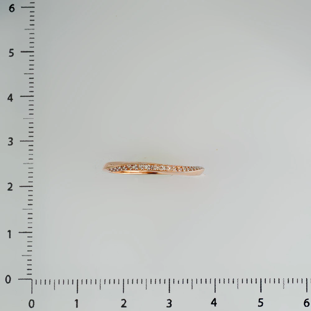 Кольцо с бриллиантом из красного золота 585 пробы