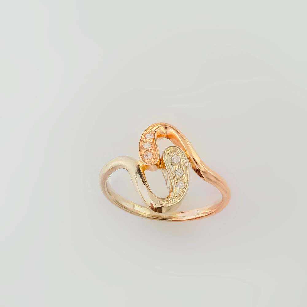 Кольцо с фианитом из красного золота 585 пробы