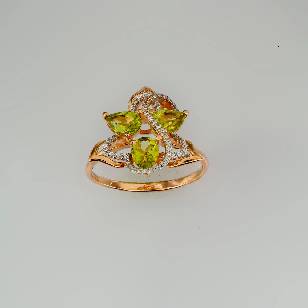 Кольцо с хризолитом из красного золота 585 пробы