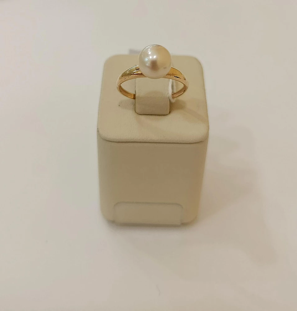Кольцо с культивированным жемчугом из красного золота 585 пробы