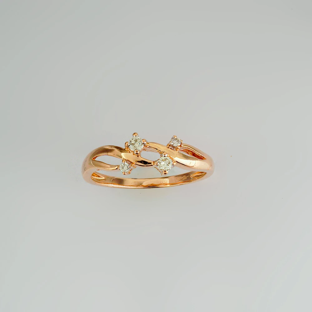 Кольцо с бриллиантом из красного золота 585 пробы