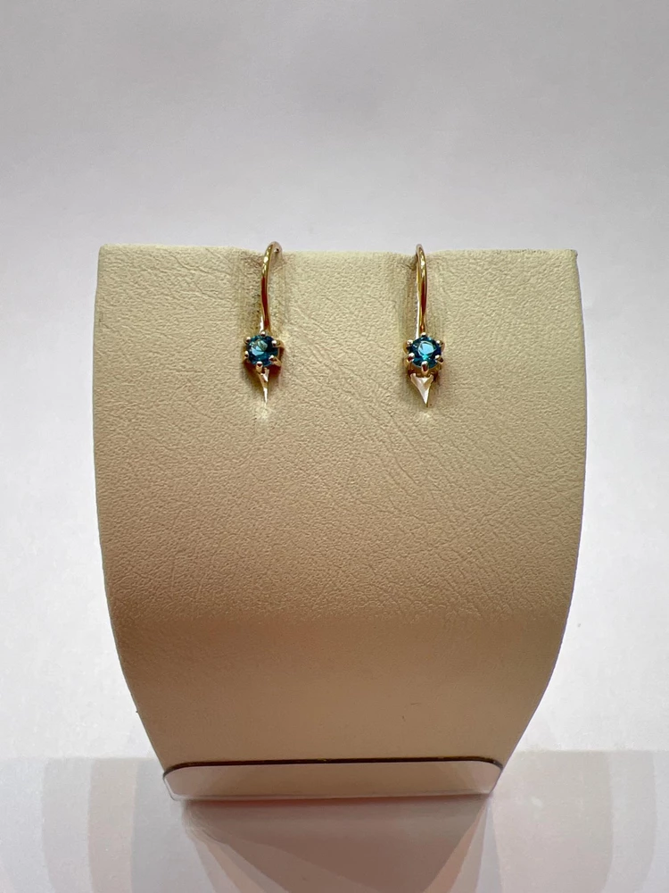 Серьги с фианитом из красного золота 585 пробы