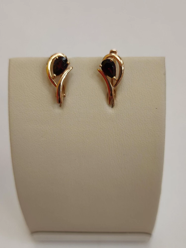 Серьги с гранатом из красного золота 585 пробы