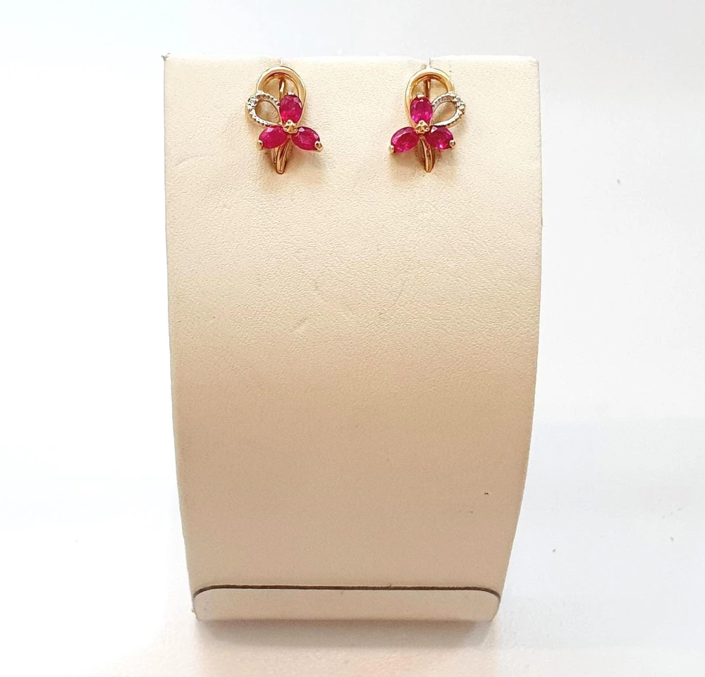 Серьги с рубином из красного золота 585 пробы Серьги с рубином из красного золота 585 пробы