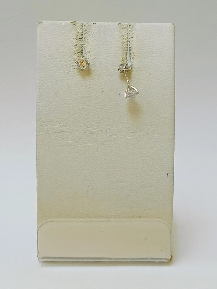 Серьги с фианитом из белого золота 585 пробы