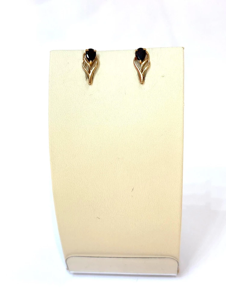 Серьги с гранатом из красного золота 585 пробы