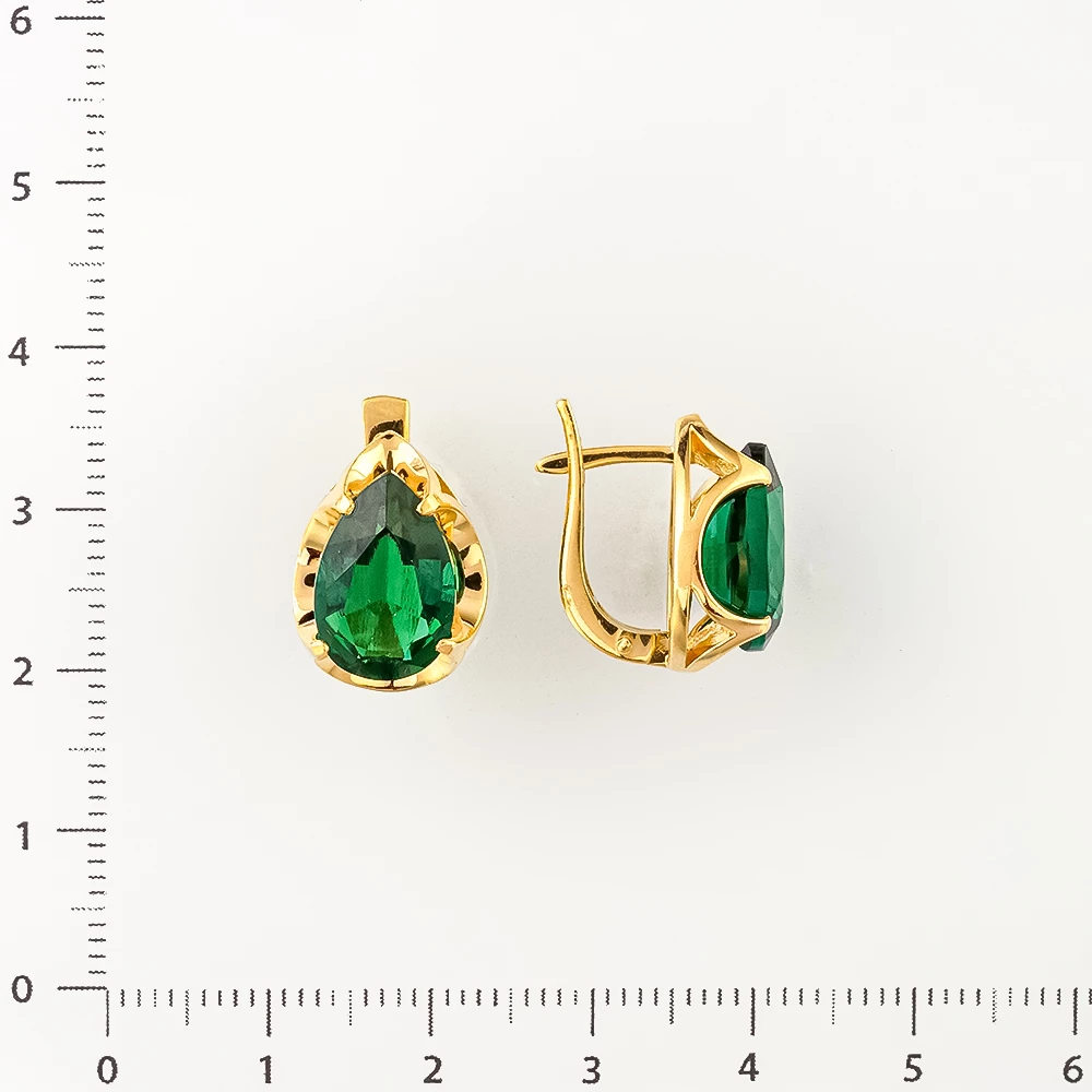 Серьги с изумрудом синтетическим из желтого золота 585 пробы