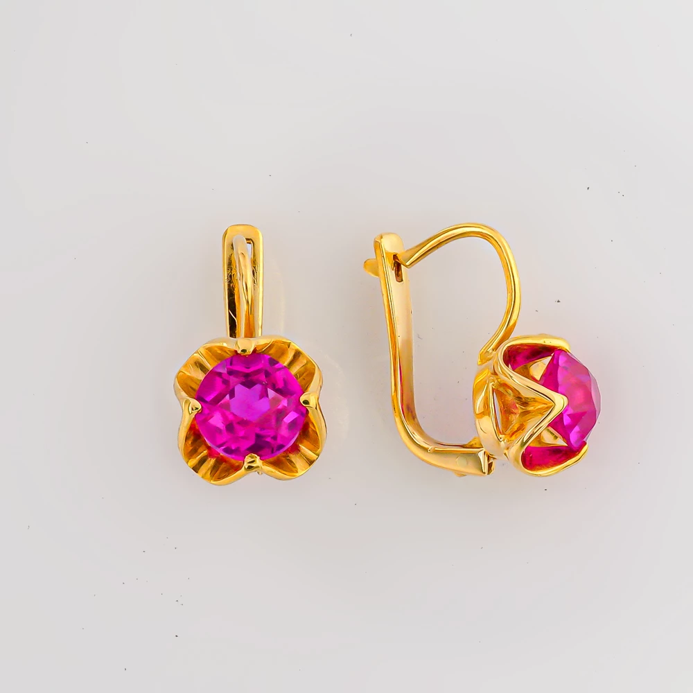 Серьги с рубином синтетическим из желтого золота 750 пробы