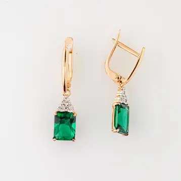 Серьги с изумрудом синтетическим из красного золота 585 пробы