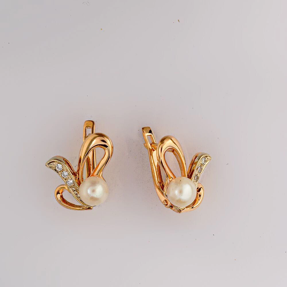 Серьги с культивированным жемчугом из красного золота 585 пробы