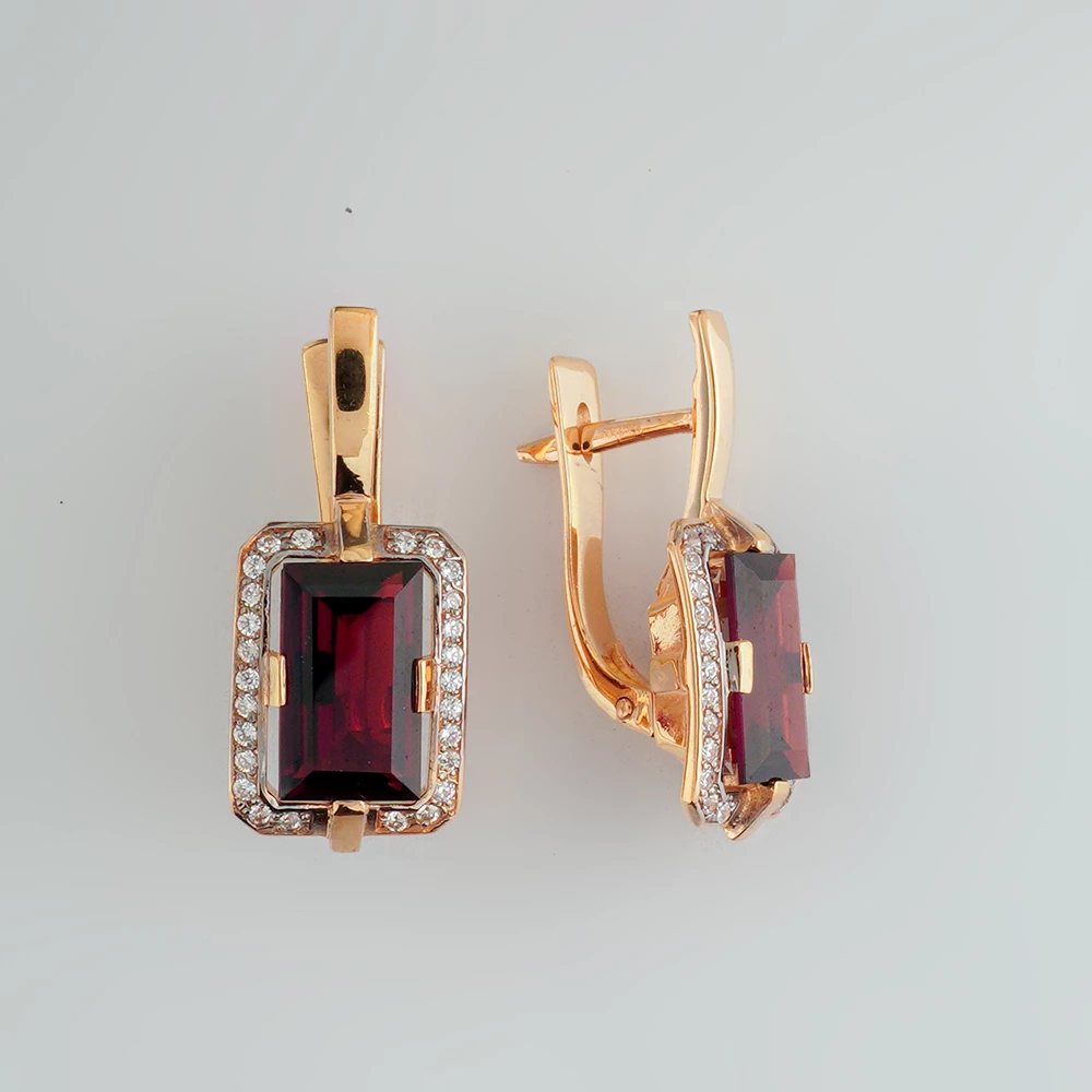 Серьги с гранатом из красного золота 585 пробы