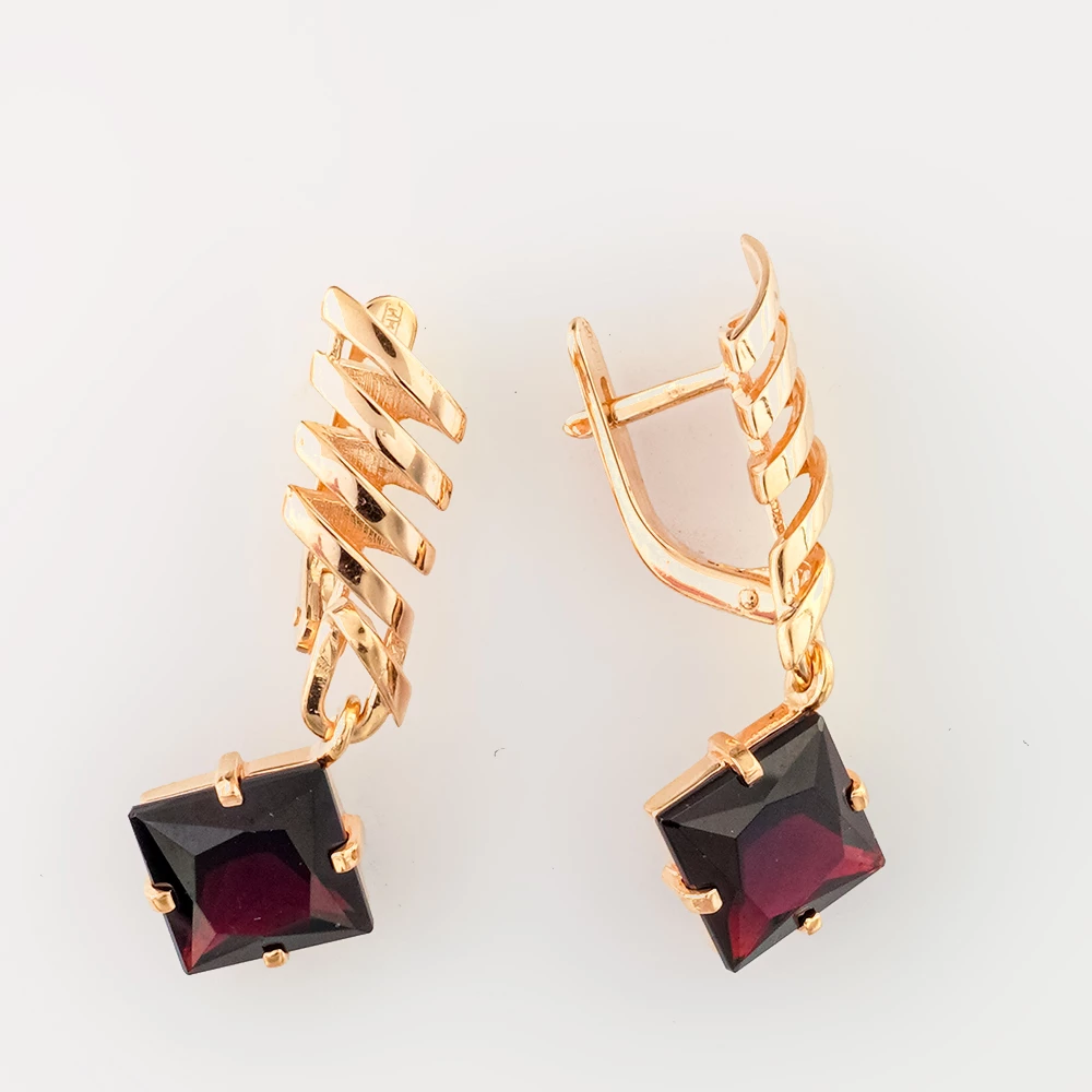 Серьги с гранатом из красного золота 585 пробы