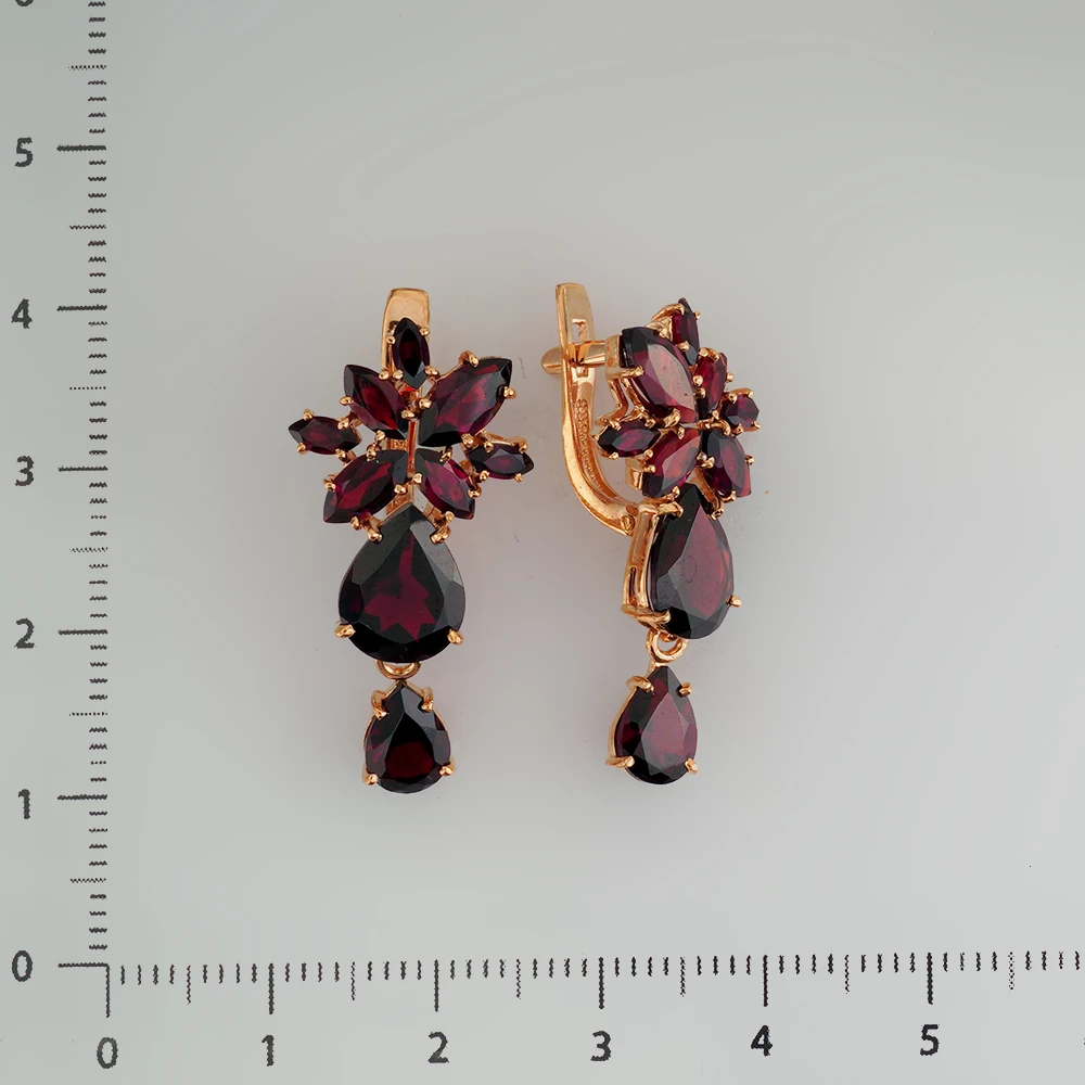 Серьги с гранатом из красного золота 585 пробы