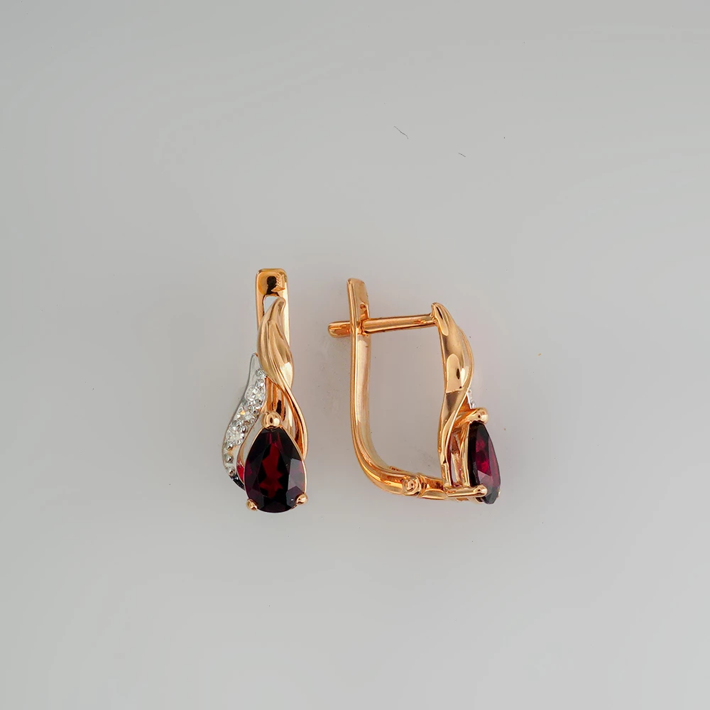 Серьги с гранатом из красного золота 585 пробы