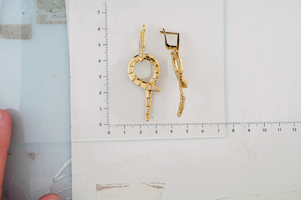 Серьги с фианитом из желтого золота 585 пробы