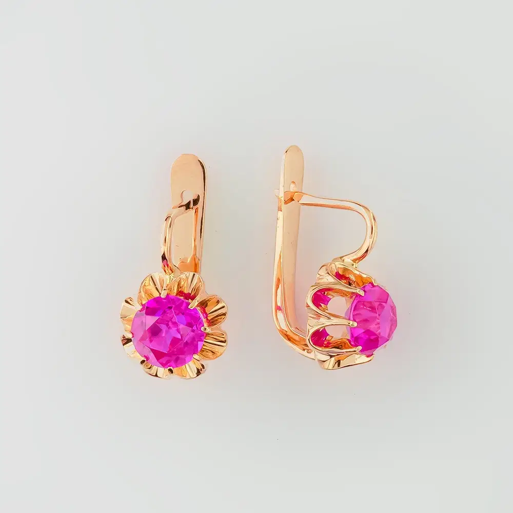 Серьги с корундом синтетическим из красного золота 583 пробы