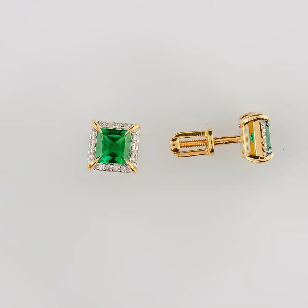 Серьги с изумрудом синтетическим из желтого золота 585 пробы
