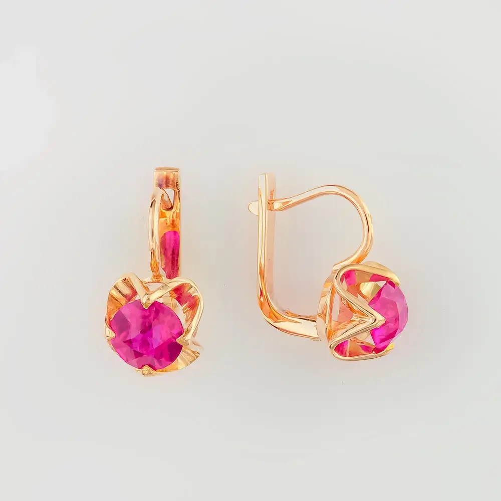 Серьги с корундом синтетическим из красного золота 583 пробы
