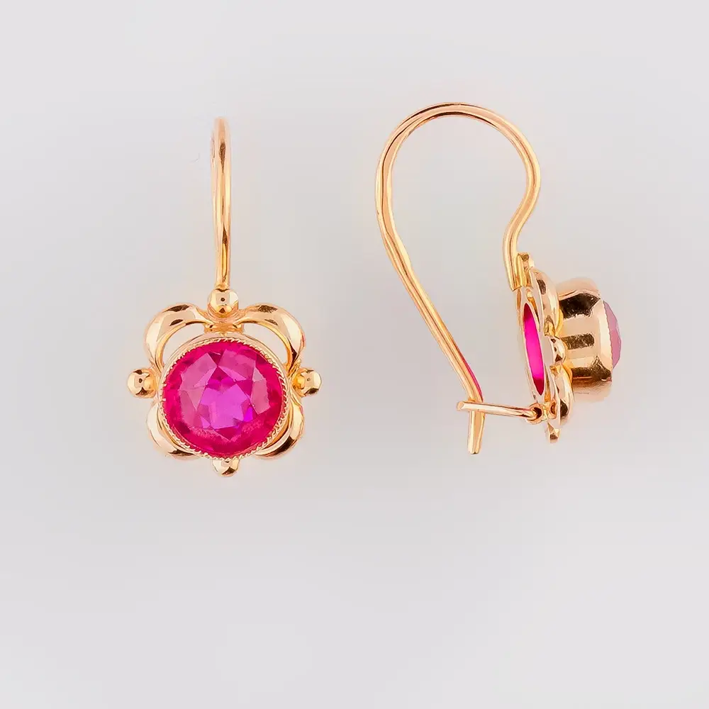 Серьги с корундом синтетическим из красного золота 583 пробы