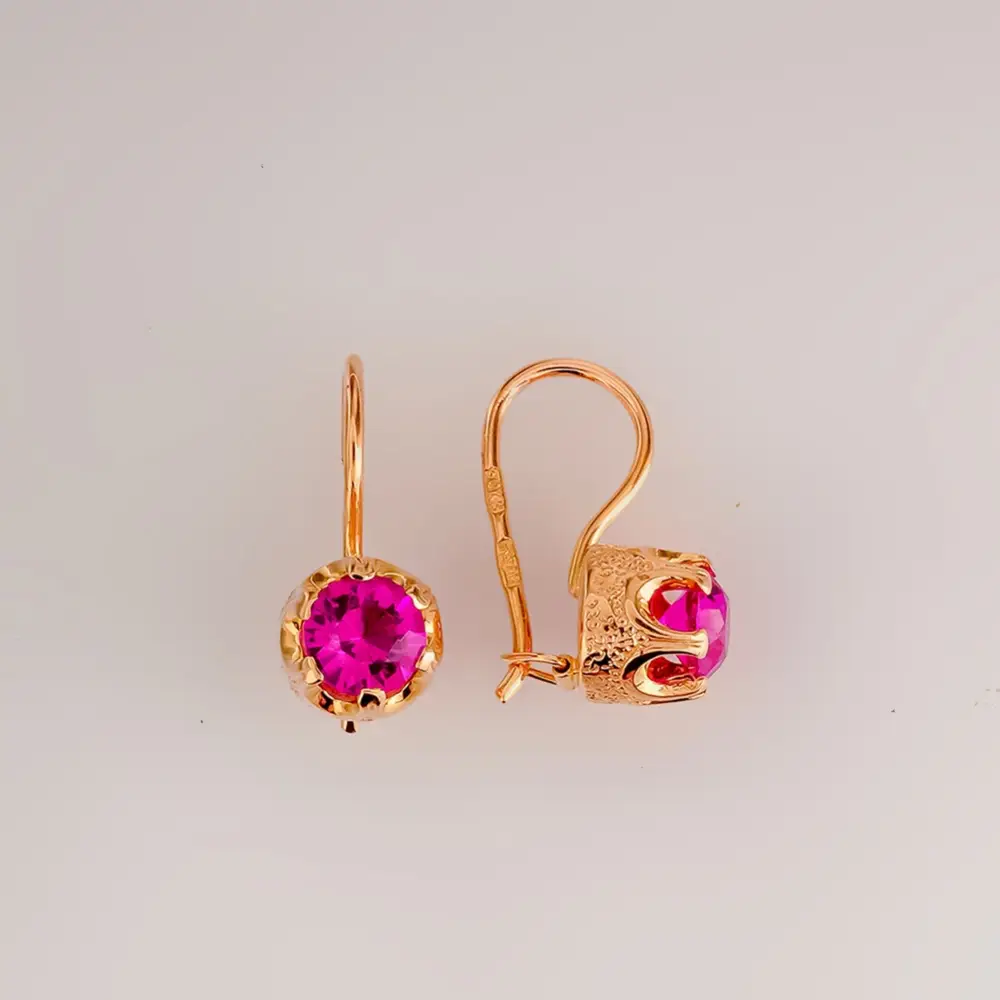 Серьги с корундом синтетическим из красного золота 583 пробы