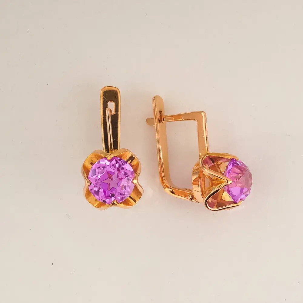 Серьги с корундом синтетическим из красного золота 583 пробы