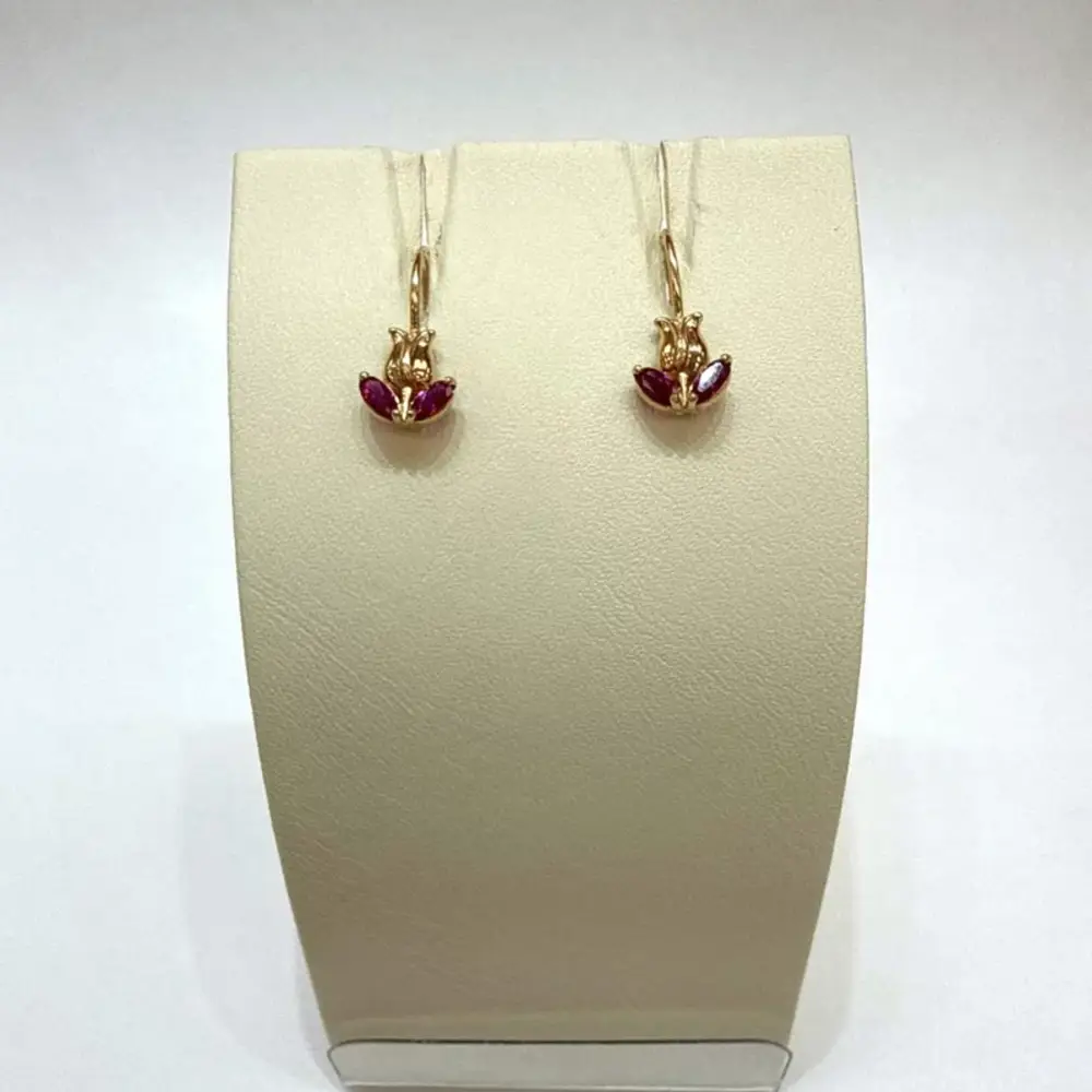 Серьги с корундом синтетическим из красного золота 585 пробы