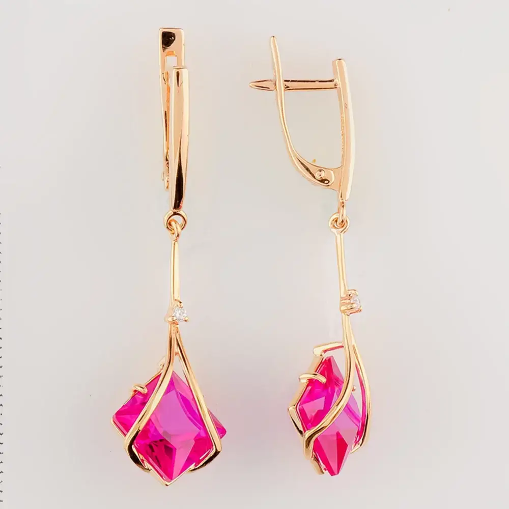 Серьги с корундом синтетическим из красного золота 585 пробы