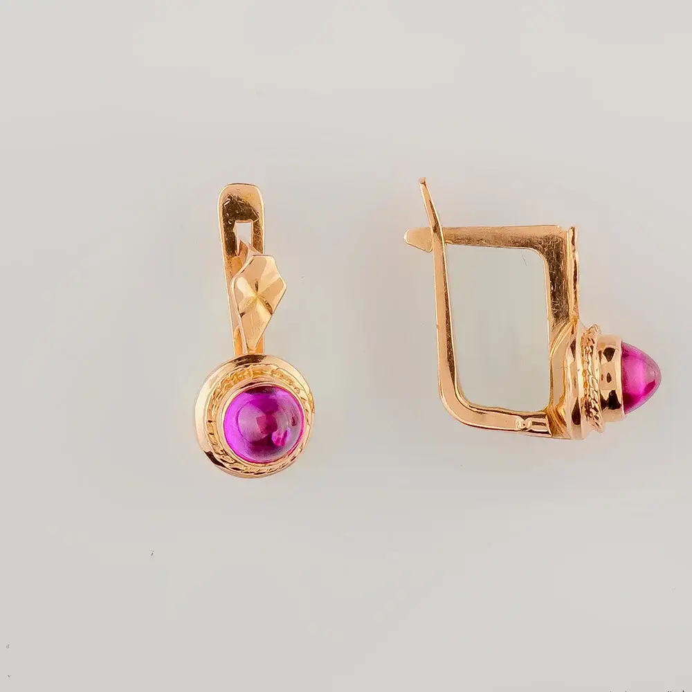 Серьги с корундом синтетическим из красного золота 583 пробы
